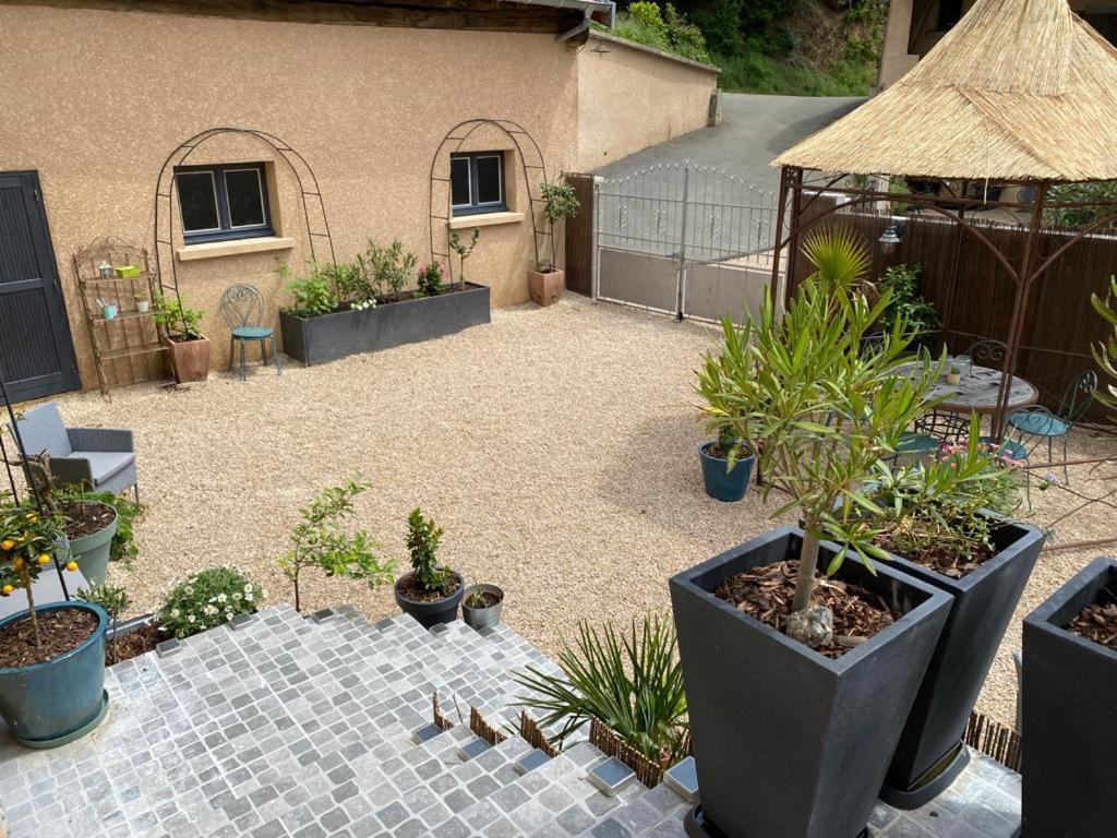 Maison Sur Cour Courzieu 외부 사진